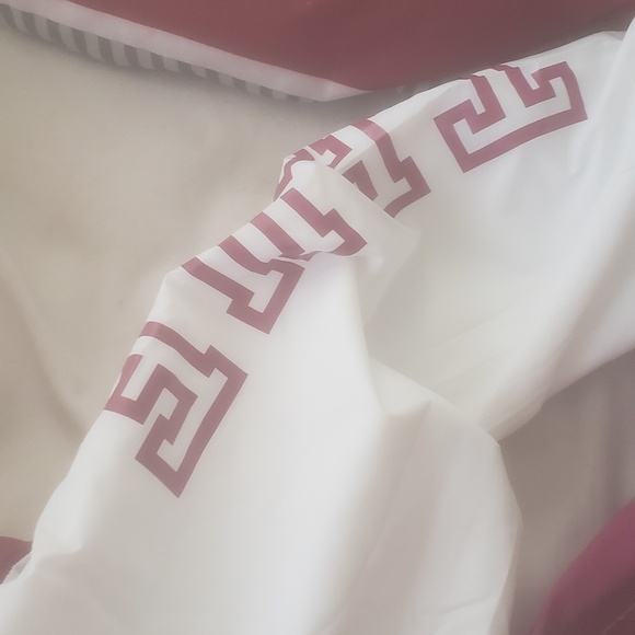 True religon Hoodie - Picture 2 of 4